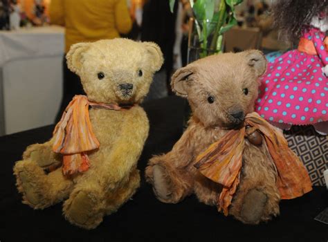 vintage steiff bears identification